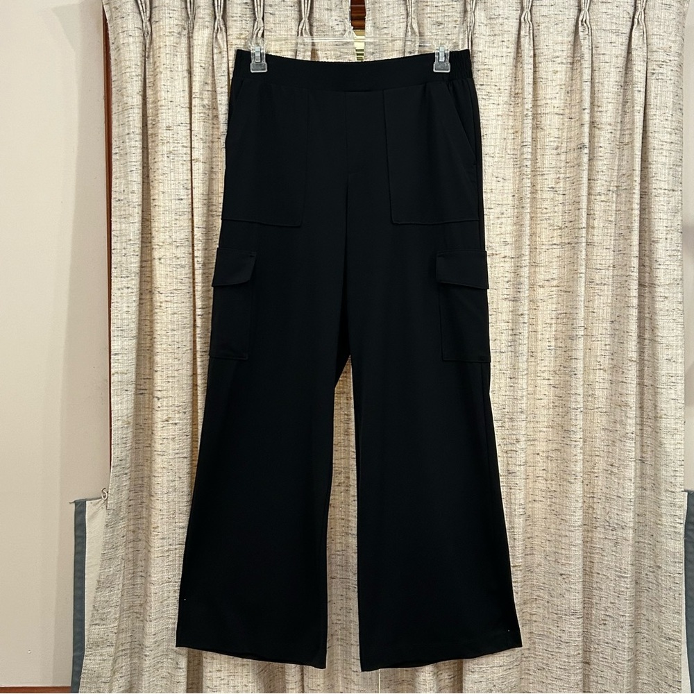 Lou & Grey Heavyweight Luvstretch Wide Leg Cargo Pants